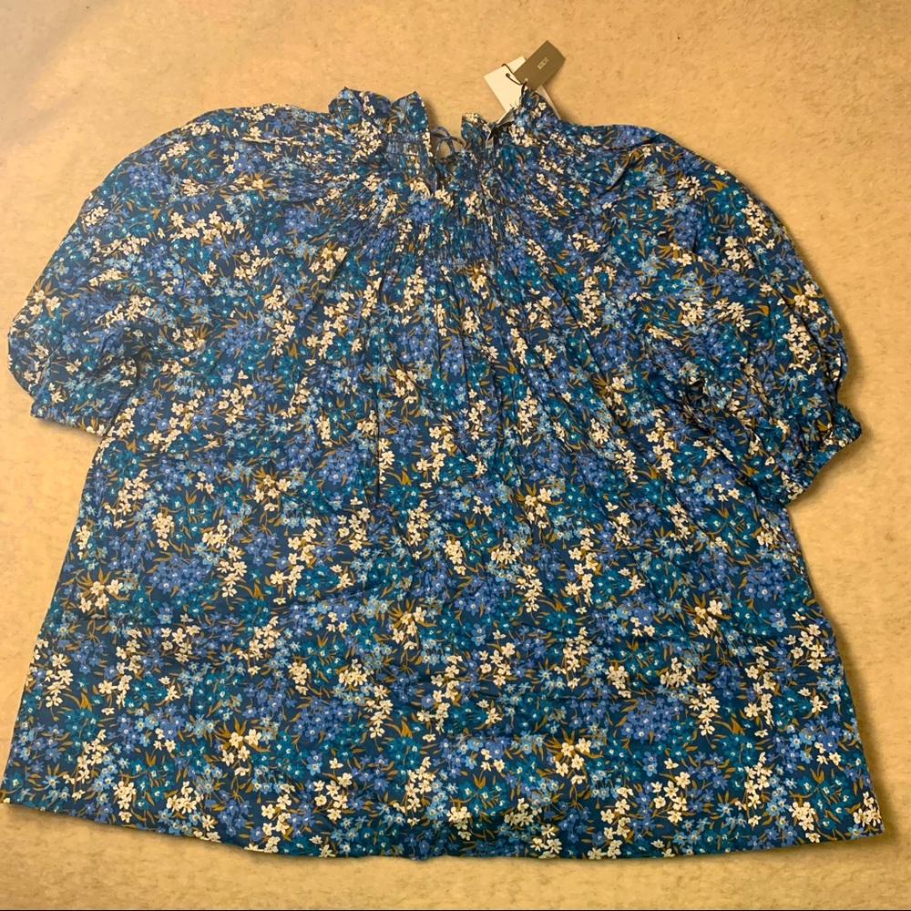 🌼NWT J.CREW LIBERTY LONDON SMOCKED BLOUSE🌼